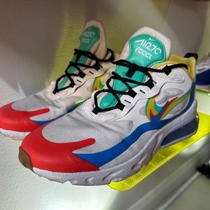 Nike Air Max 270 React Brand Heritage 10.5 Mens/11.5 Womens СТ1634-100